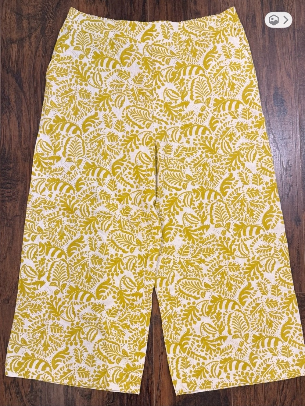 Jessica Simpson women’s wide leg linen pants.